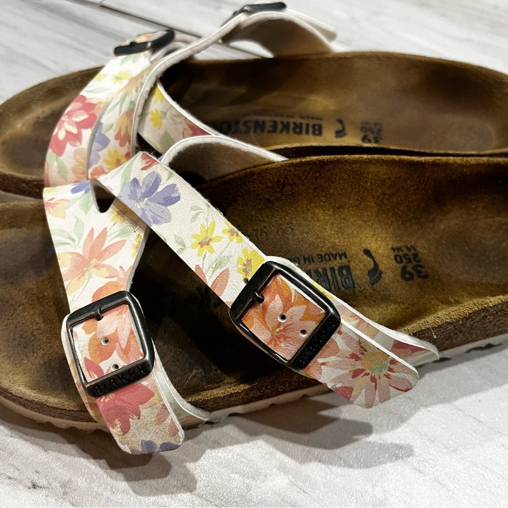 Women’s Birkenstock slide sandals, gently used.